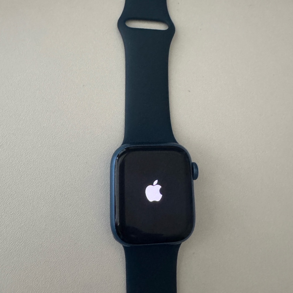 Apple Watch Series 7 gps 41mm- Midnight blue aluminum / sport band